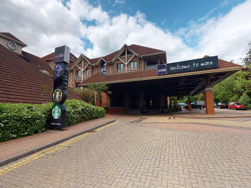 Village Hotel Swindon image