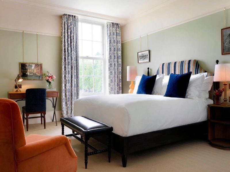 University Arms Hotel image