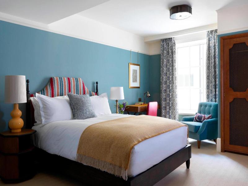 University Arms Hotel image