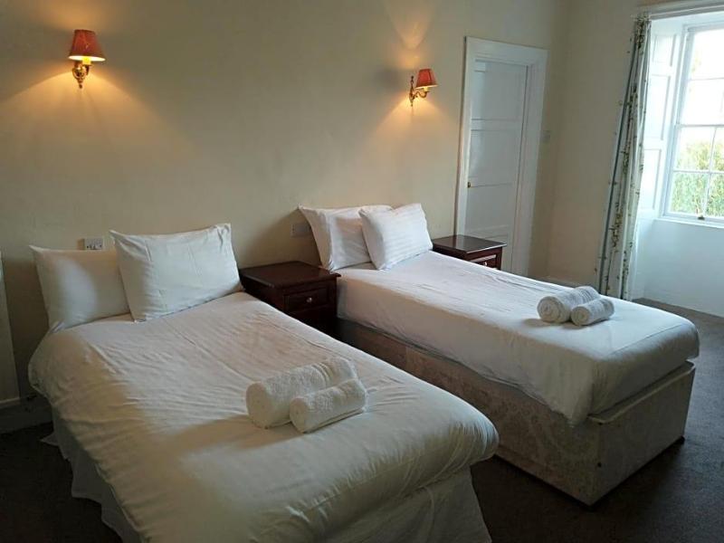 Blue Bell Hotel image