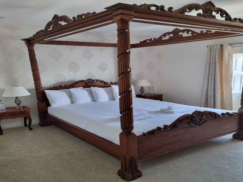Blue Bell Hotel image