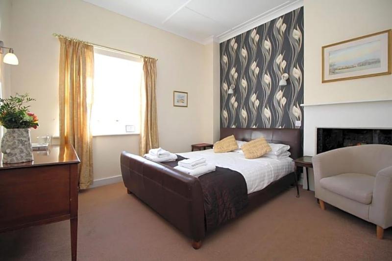 Blue Bell Hotel image