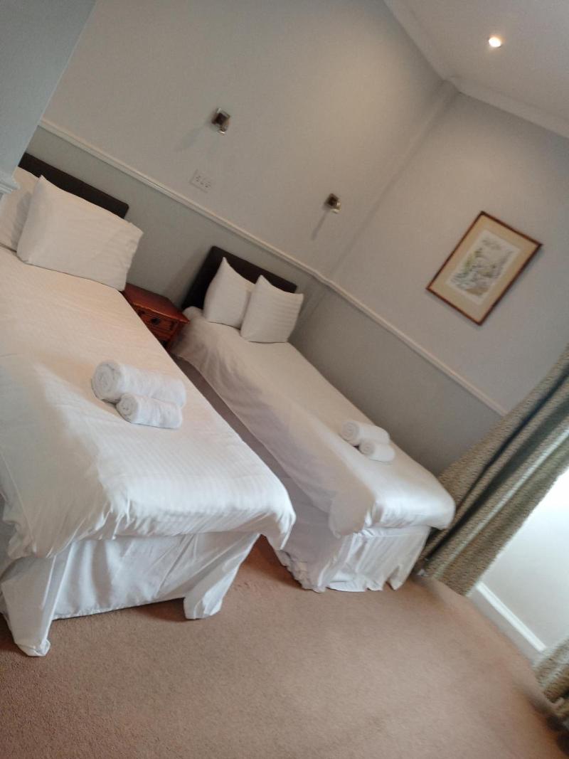 Blue Bell Hotel image