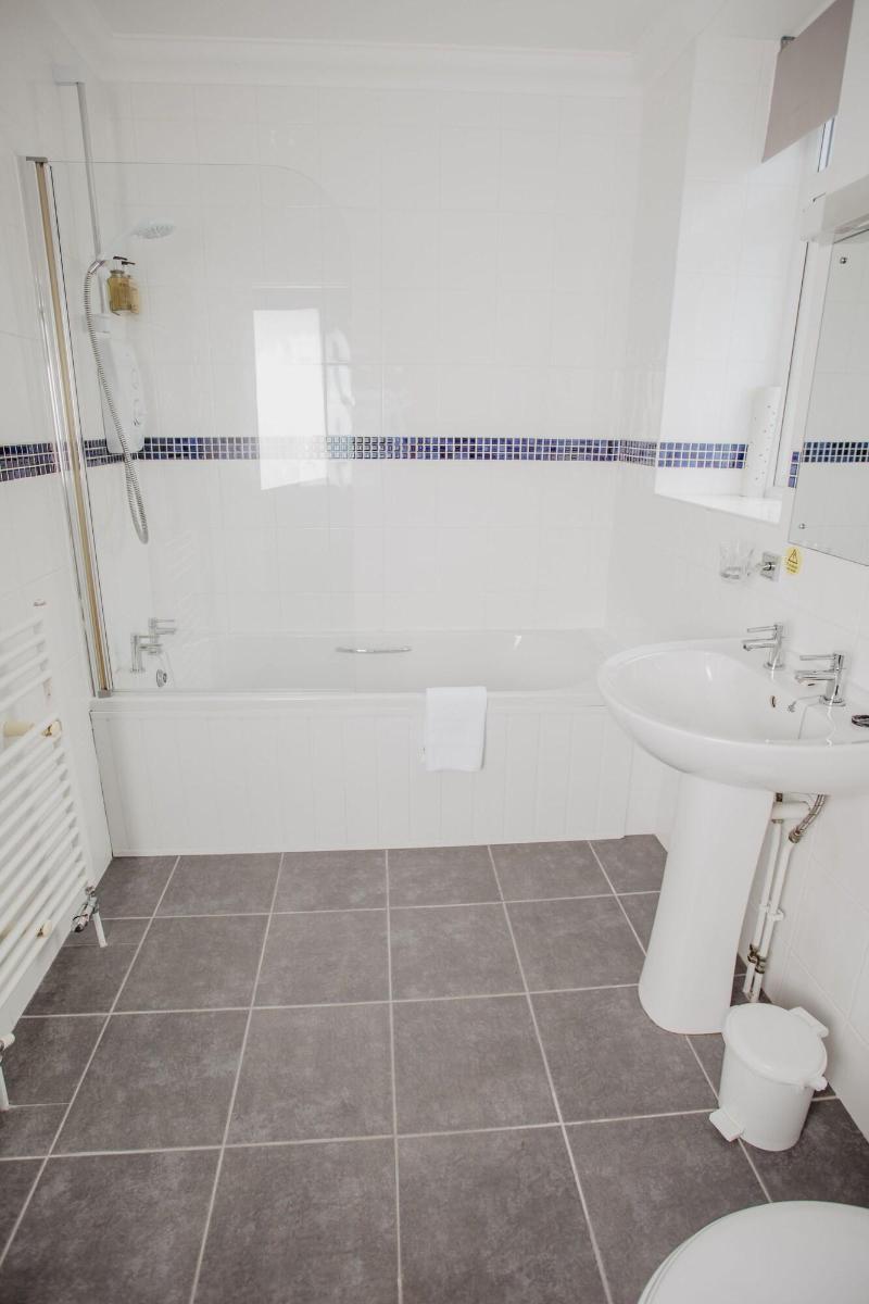 Kilbirnie Hotel image