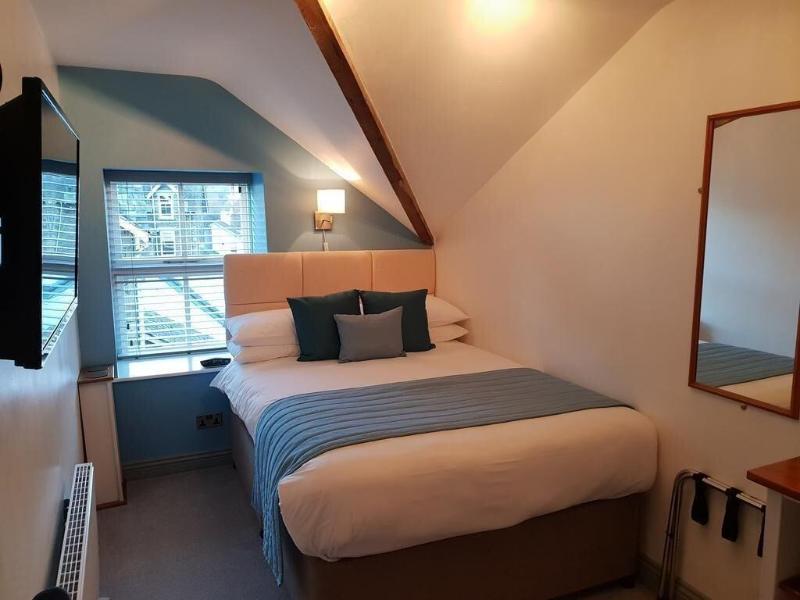 Compston House B&B - Adults Only image