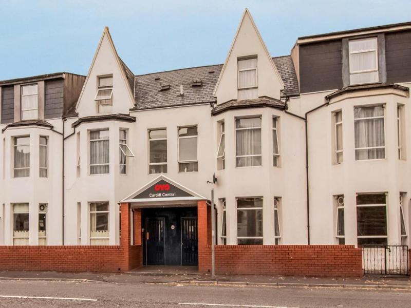 Cardiff Riverside Hotel by Belvilla image
