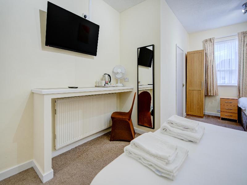 Cardiff Riverside Hotel by Belvilla image