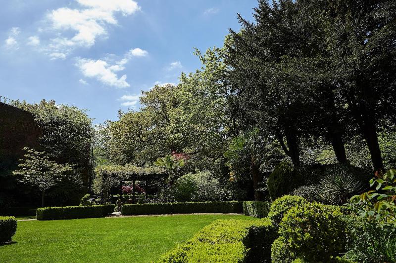 The Bull (Sarova Hotels) image