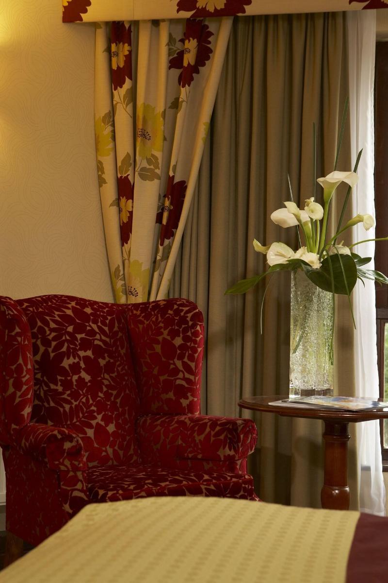 The Bull (Sarova Hotels) image
