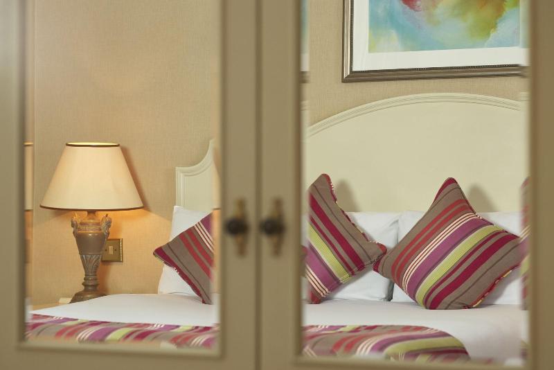 The Bull (Sarova Hotels) image