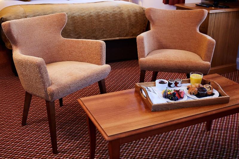 The Bull (Sarova Hotels) image