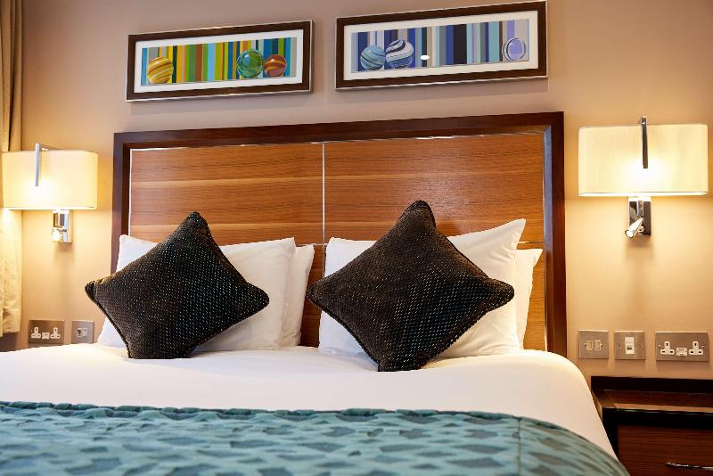 The Bull (Sarova Hotels) image