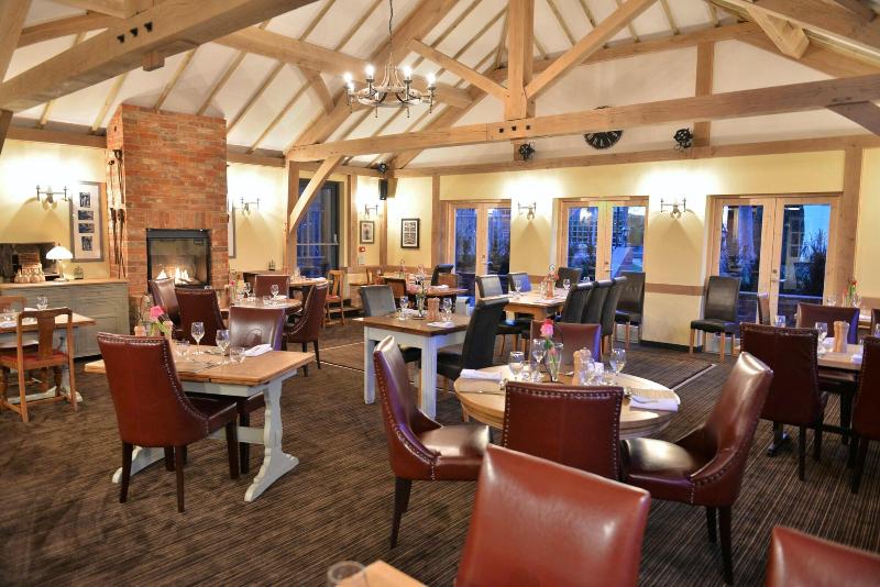 Hare & Hounds Hotel at Speen