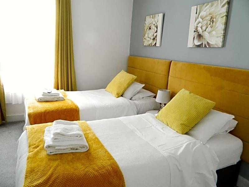 Kings Head Inn image