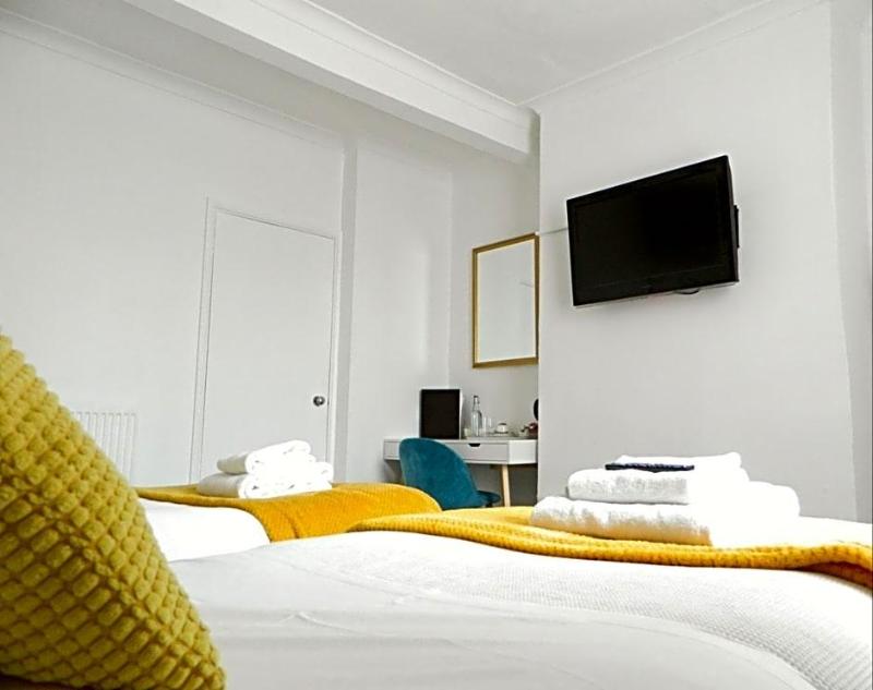 Kings Head Inn image
