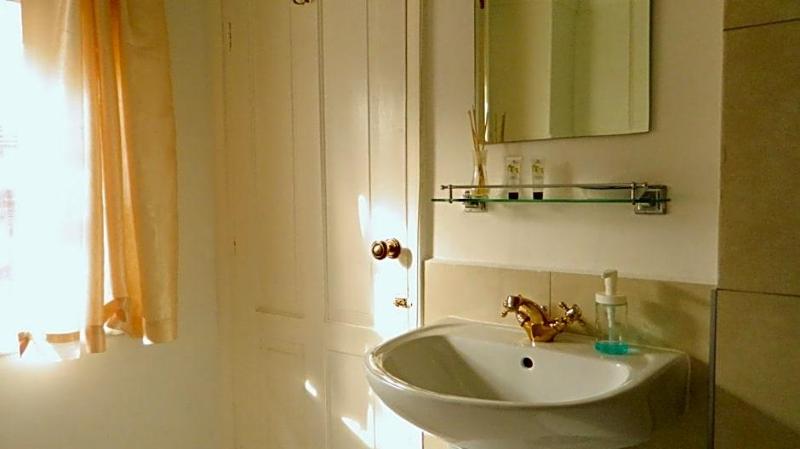 Kings Head Inn image