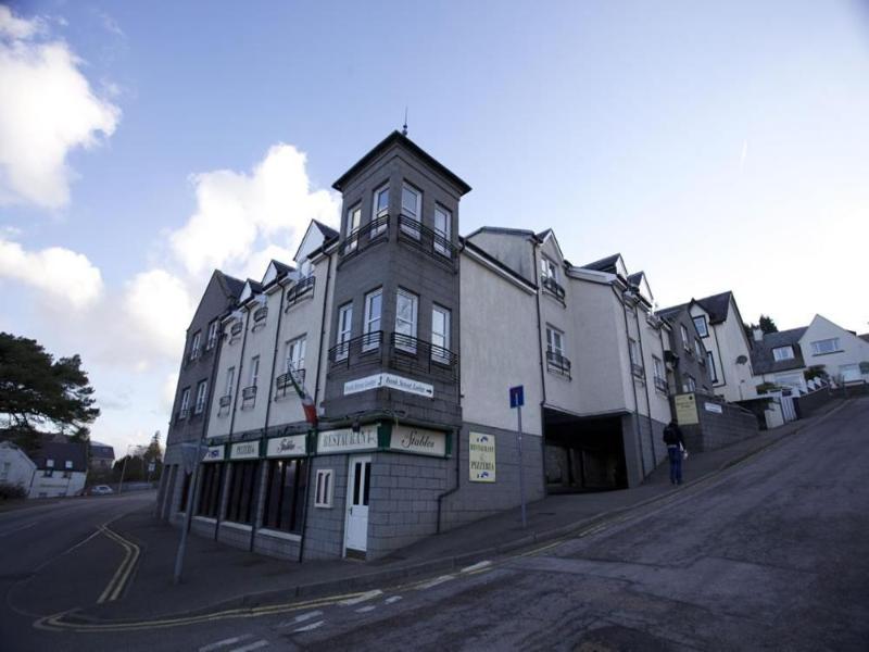 Bank Street Lodge image