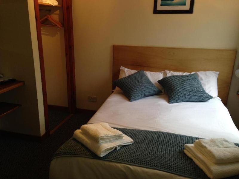 Bank Street Lodge image