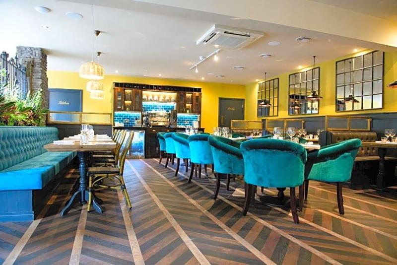 White Horse Hotel image