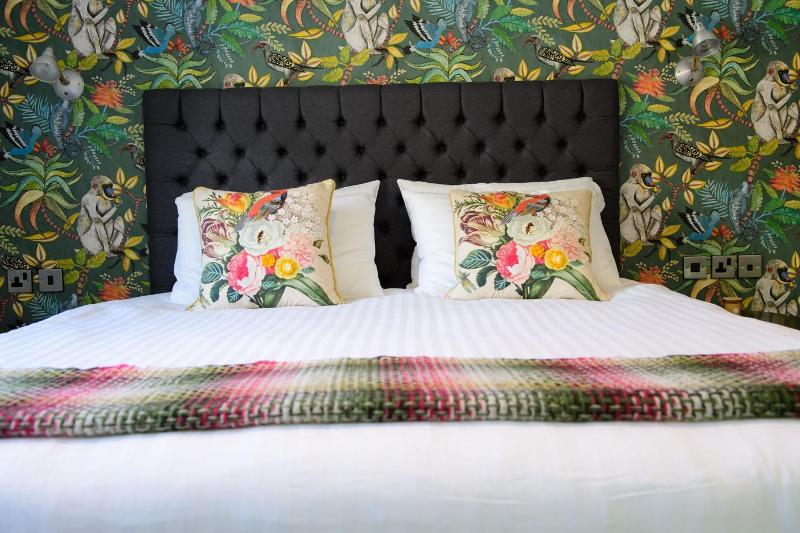 White Horse Hotel image
