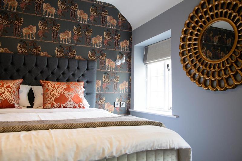 White Horse Hotel image