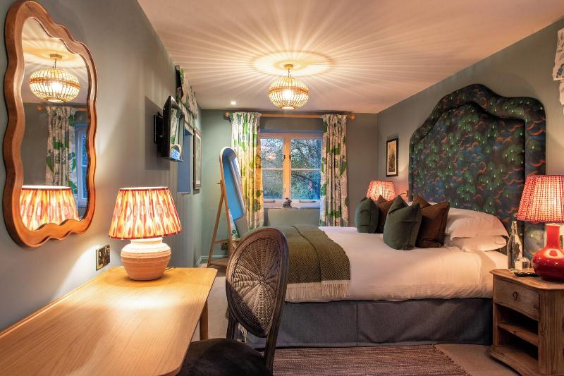 Swan Hotel image