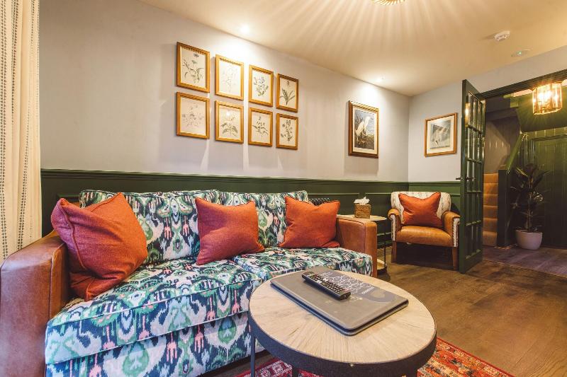 Swan Hotel image