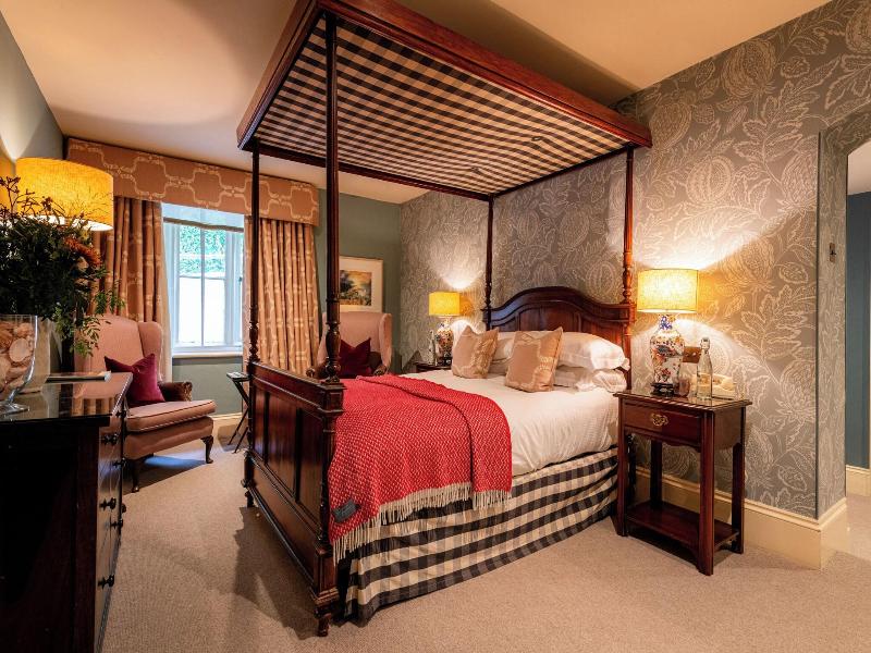 Swan Hotel image