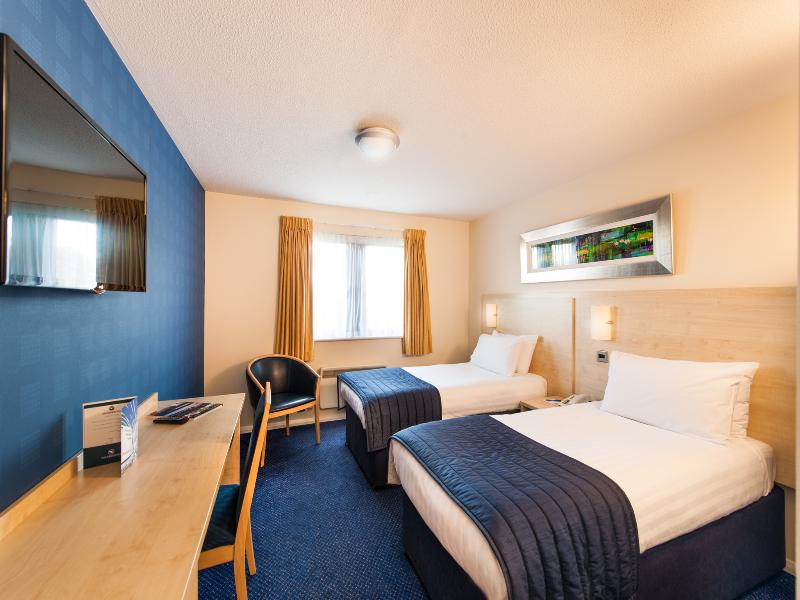 Leonardo Inn Aberdeen Airport image