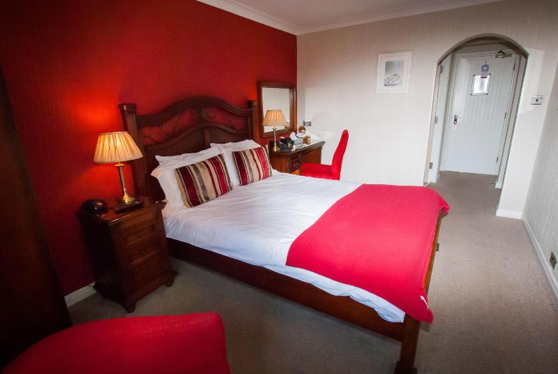 The Mallyan Spout Hotel image