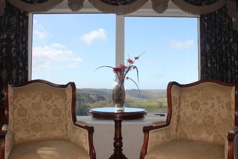 The Mallyan Spout Hotel image