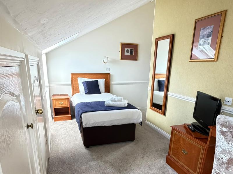 Alton House Hotel image