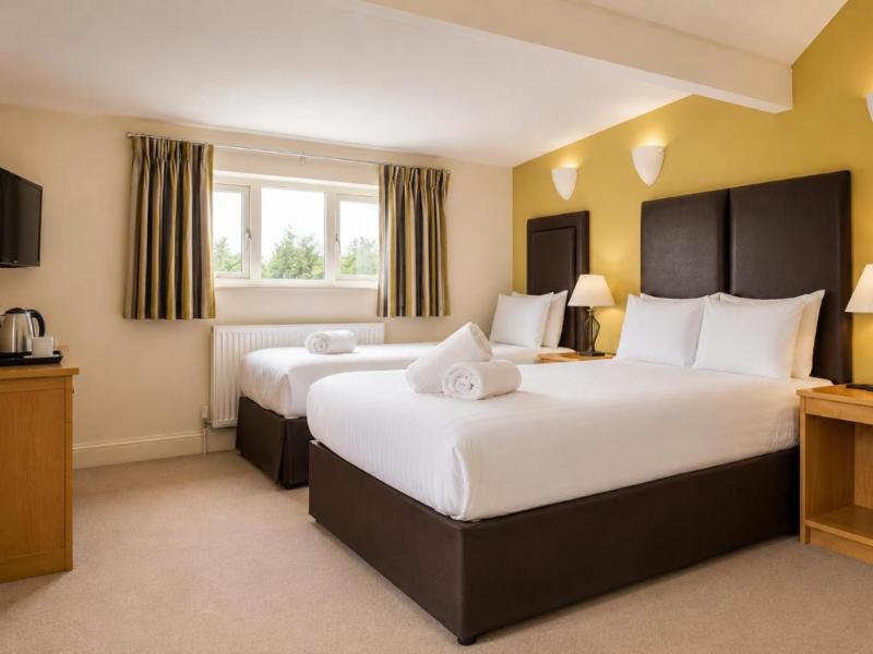 Heath Cottage Hotel image