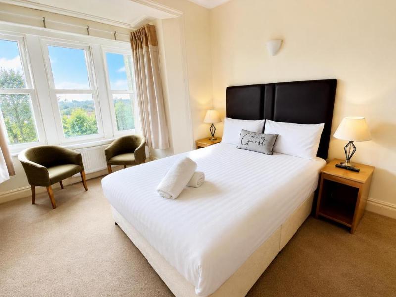 Heath Cottage Hotel image