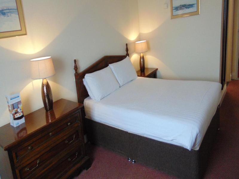 Harrowgate Hill Lodge image