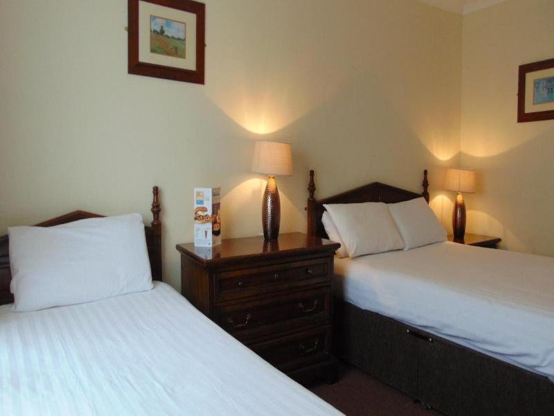 Harrowgate Hill Lodge image