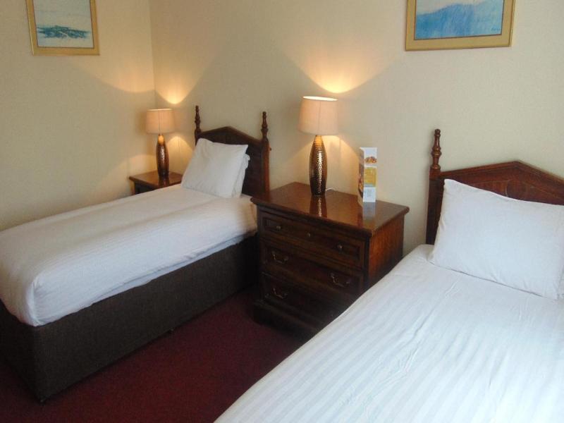Harrowgate Hill Lodge image