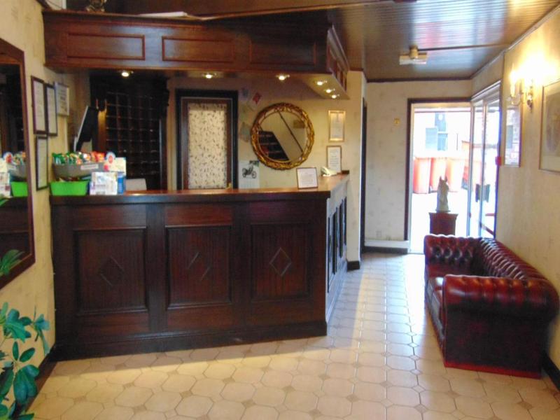 Harrowgate Hill Lodge image