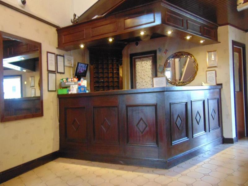 Harrowgate Hill Lodge image