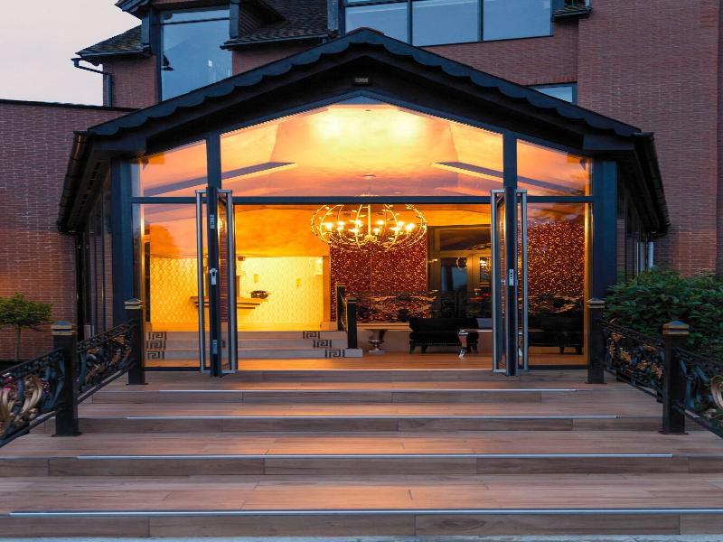 Manor House Hotel Guildford image