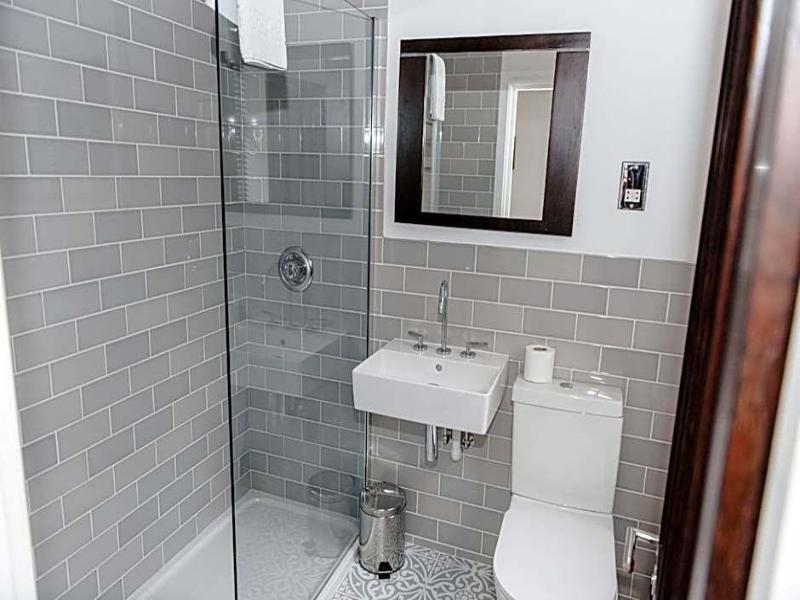 Woodlands Hotel image