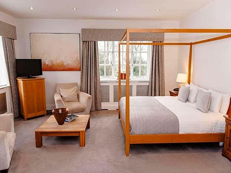 Woodlands Hotel image