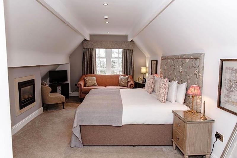 Woodlands Hotel image