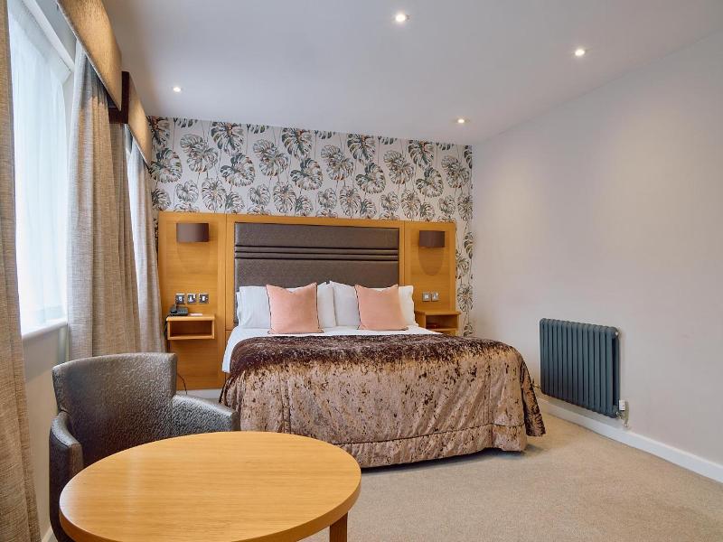 Briar Court Hotel image