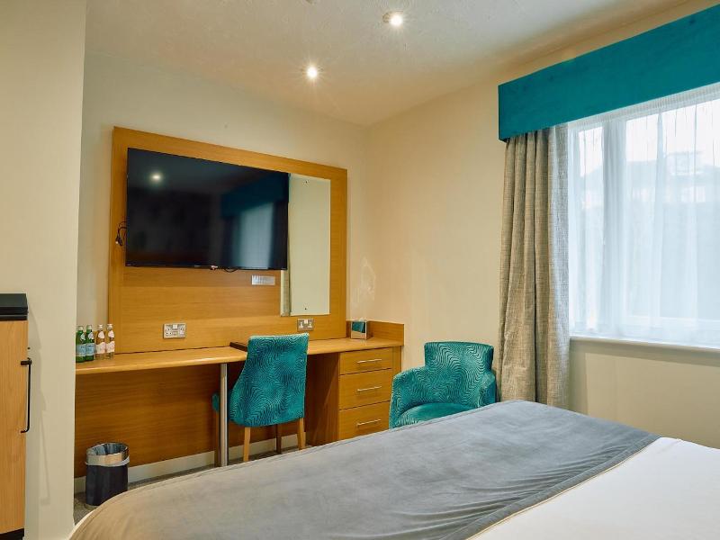Briar Court Hotel image