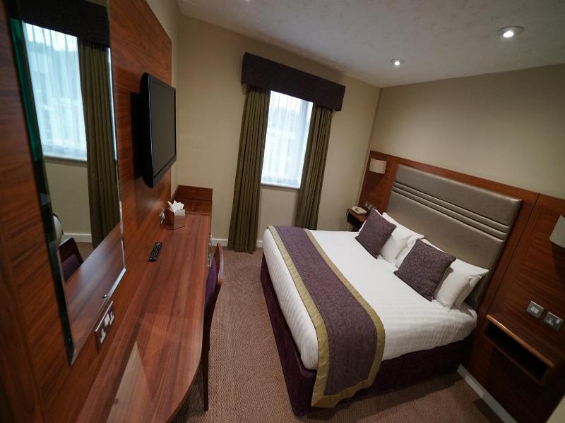 Briar Court Hotel image