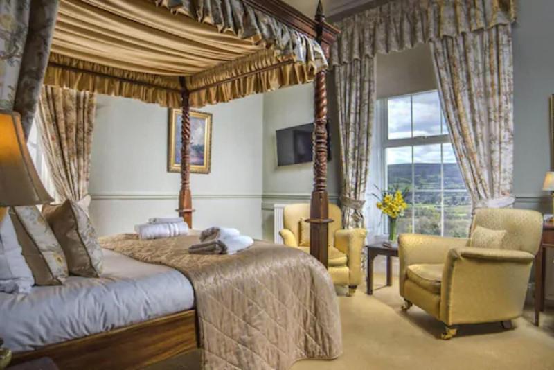 The Manor Hotel image