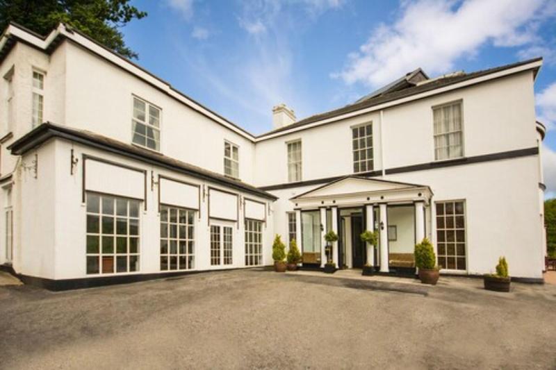 The Manor Hotel image