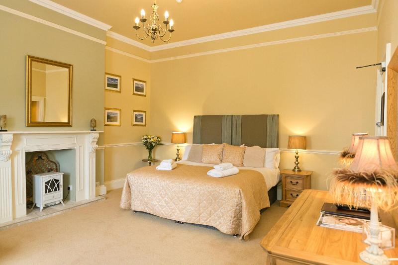 The Manor Hotel image