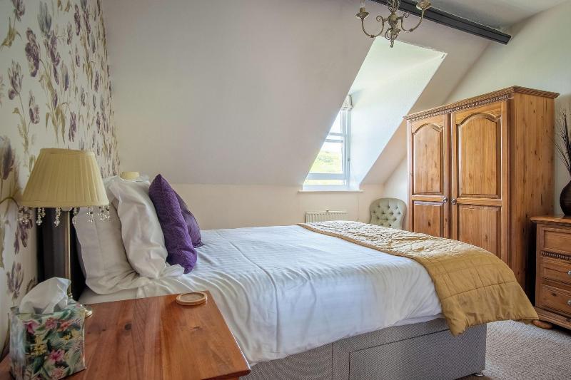 The Collingdale Fine Victorian Residence image
